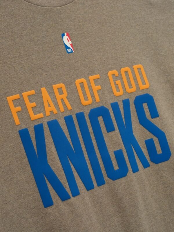 uyN27GCw-2.jpg Knicks 90s Tee